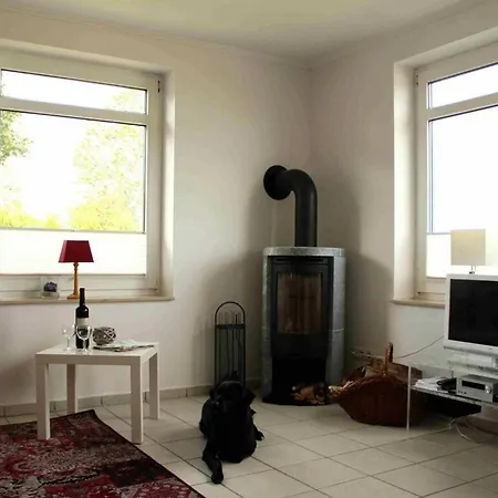 Lara Apartmán *